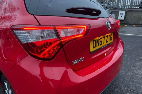 DN67ZTG Toyota Yaris 1.5 VVT-i Excel Euro 6 5dr Thumbnail #17