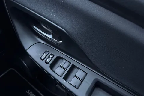 DN67ZTG Toyota Yaris 1.5 VVT-i Excel Euro 6 5dr Thumbnail #19