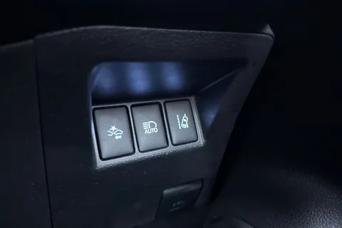 DN67ZTG Toyota Yaris 1.5 VVT-i Excel Euro 6 5dr Thumbnail #29