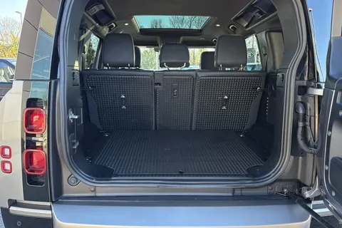 KO73RXB Land Rover Defender 110 3.0 D300 X-Dynamic SE 5dr Thumbnail #12