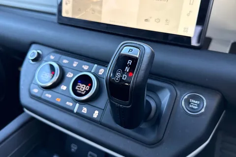 KO73RXB Land Rover Defender 110 3.0 D300 X-Dynamic SE 5dr Thumbnail #15
