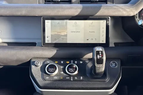 KO73RXB Land Rover Defender 110 3.0 D300 X-Dynamic SE 5dr Thumbnail #16