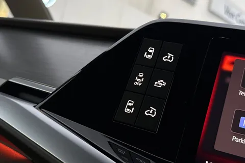 KM25VEL Volkswagen California 2.0 TDI Ocean 5dr DSG-Tow Pack Thumbnail #59