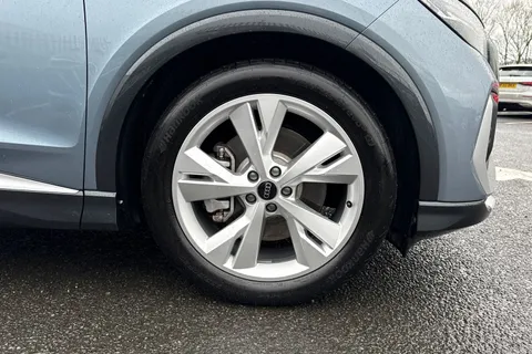 KY74EMX Audi Q4 e-tron Q4 Sportback S line 55 e-tron quattro 250,00 kW Thumbnail #8