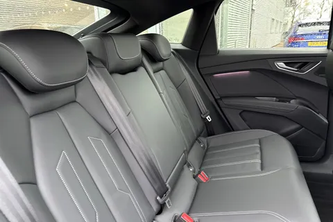 KY74EMX Audi Q4 e-tron Q4 Sportback S line 55 e-tron quattro 250,00 kW Thumbnail #15