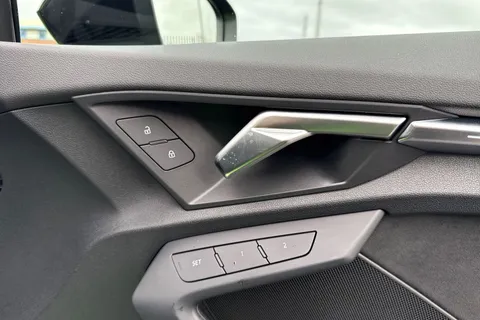 21 of 66 for Audi RS 3 RS 3 Sportback Vorsprung 400 PS S tronic