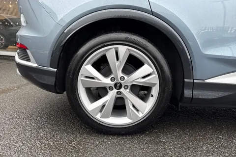 KY74EMX Audi Q4 e-tron Q4 Sportback S line 55 e-tron quattro 250,00 kW Thumbnail #24