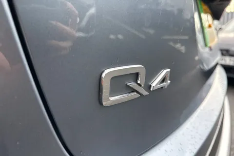 KY74EMX Audi Q4 e-tron Q4 Sportback S line 55 e-tron quattro 250,00 kW Thumbnail #32