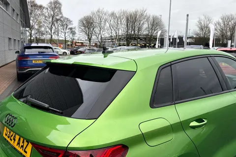 33 of 66 for Audi RS 3 RS 3 Sportback Vorsprung 400 PS S tronic