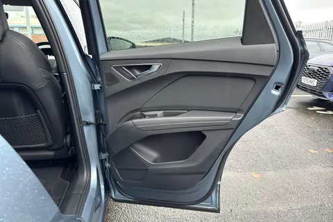 KY74EMX Audi Q4 e-tron Q4 Sportback S line 55 e-tron quattro 250,00 kW Thumbnail #44