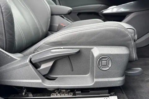 KY74EMX Audi Q4 e-tron Q4 Sportback S line 55 e-tron quattro 250,00 kW Thumbnail #46