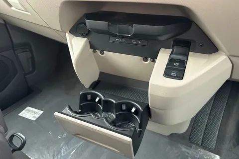 DF75TYU Volkswagen California Ocean T7 SWB 150PS  2.0 TDi DSG - 19' Alloys/Advanced Parking Thumbnail #23