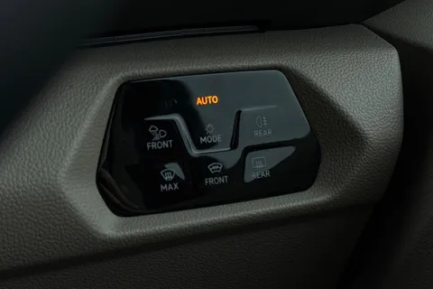 DF75TYU Volkswagen California Ocean T7 SWB 150PS  2.0 TDi DSG - 19' Alloys/Advanced Parking Thumbnail #48