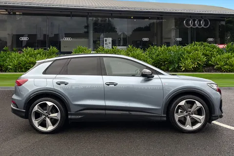 PN74JXC Audi Q4 e-tron Q4  Black Edition 45 e-tron  210,00 kW Thumbnail #4