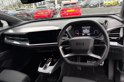 PN74JXC Audi Q4 e-tron Q4  Black Edition 45 e-tron  210,00 kW Thumbnail #14