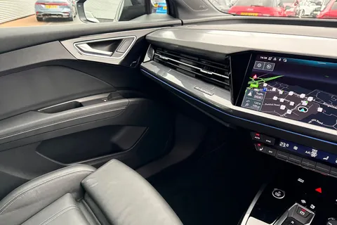 PN74JXC Audi Q4 e-tron Q4  Black Edition 45 e-tron  210,00 kW Thumbnail #16