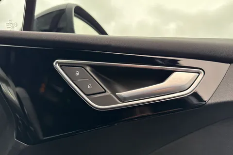 PN74JXC Audi Q4 e-tron Q4  Black Edition 45 e-tron  210,00 kW Thumbnail #19