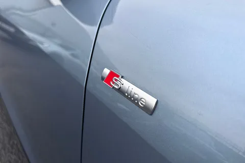 PN74JXC Audi Q4 e-tron Q4  Black Edition 45 e-tron  210,00 kW Thumbnail #28