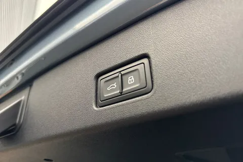 PN74JXC Audi Q4 e-tron Q4  Black Edition 45 e-tron  210,00 kW Thumbnail #38