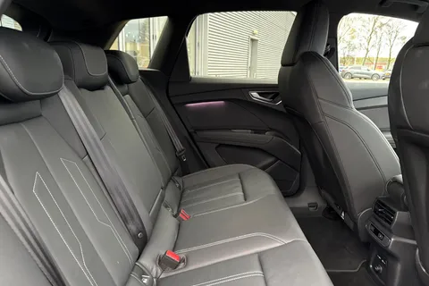 PN74JXC Audi Q4 e-tron Q4  Black Edition 45 e-tron  210,00 kW Thumbnail #39