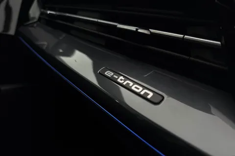PN74JXC Audi Q4 e-tron Q4  Black Edition 45 e-tron  210,00 kW Thumbnail #61