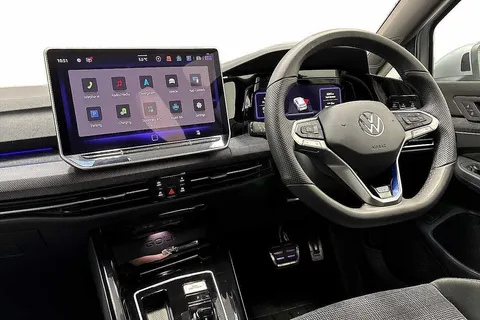 KY75RVT Volkswagen Golf 1.5 TSI 272 GTE eHybrid 5dr DSG⭐Head up Display, panoramic sunroof⭐ Thumbnail #2