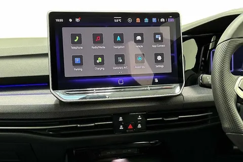 KY75RVT Volkswagen Golf 1.5 TSI 272 GTE eHybrid 5dr DSG⭐Head up Display, panoramic sunroof⭐ Thumbnail #13