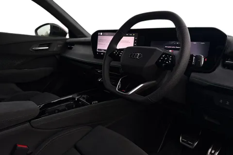  Audi Q3 2.0 TFSI Launch Edition Plus Sportback S Tronic quattro Euro 6 (s/s) 5dr Thumbnail #8