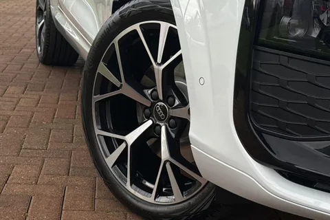  Audi Q3 2.0 TFSI Launch Edition Plus Sportback S Tronic quattro Euro 6 (s/s) 5dr Thumbnail #26