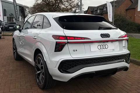  Audi Q3 2.0 TFSI Launch Edition Plus Sportback S Tronic quattro Euro 6 (s/s) 5dr Thumbnail #58
