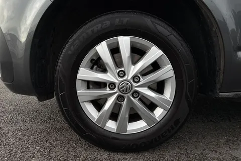 DE74WMF Volkswagen Transporter 2.0 TDI 110 Highline Van Thumbnail #14
