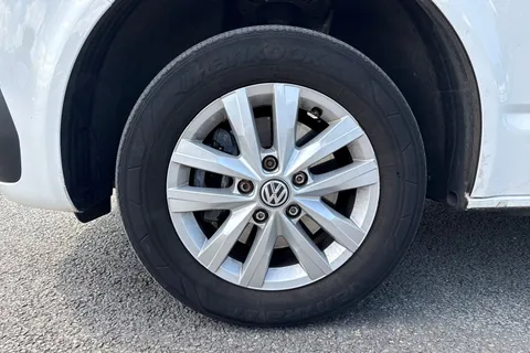 DE74BMV Volkswagen Transporter 2.0 TDI 110 Highline Van Thumbnail #13
