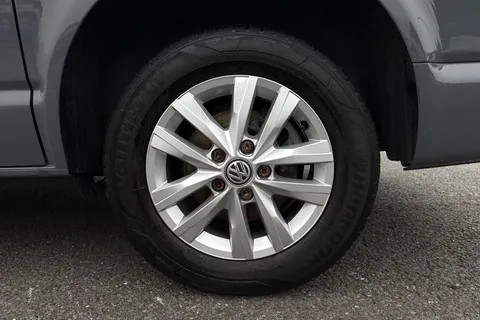 DG74EOR Volkswagen Transporter 2.0 TDI 110 Highline Van Thumbnail #12
