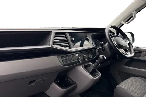DG74EOR Volkswagen Transporter 2.0 TDI 110 Highline Van Thumbnail #15