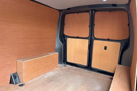 DE74WMF Volkswagen Transporter 2.0 TDI 110 Highline Van Thumbnail #20