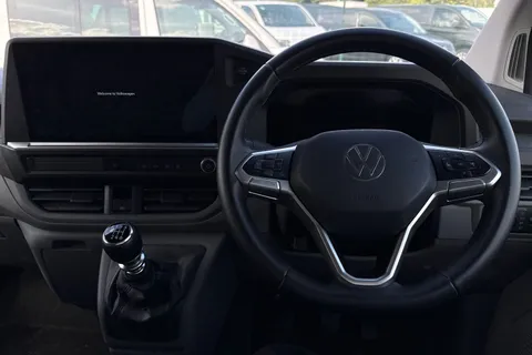 DG25EDC Volkswagen Transporter 2.0 TDI 150 Commerce Plus Van Thumbnail #18