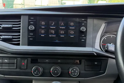 DE74BMV Volkswagen Transporter 2.0 TDI 110 Highline Van Thumbnail #17