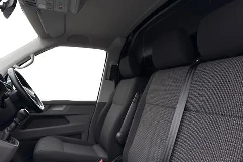 DG74EOR Volkswagen Transporter 2.0 TDI 110 Highline Van Thumbnail #16