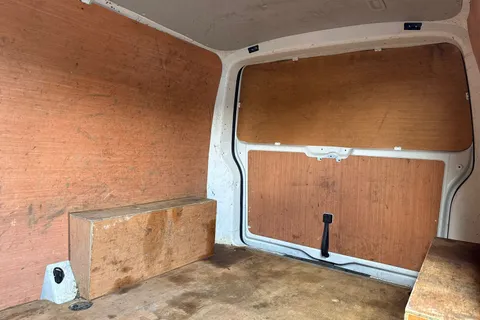 DE74BMV Volkswagen Transporter 2.0 TDI 110 Highline Van Thumbnail #19
