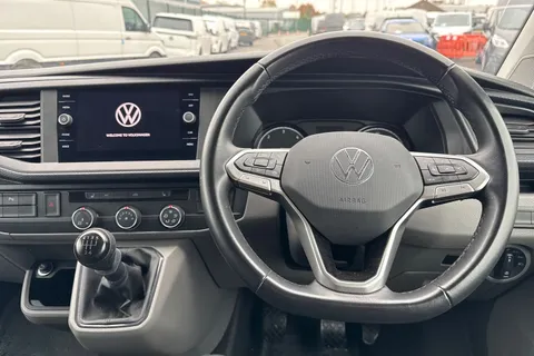 DG74EOR Volkswagen Transporter 2.0 TDI 110 Highline Van Thumbnail #18