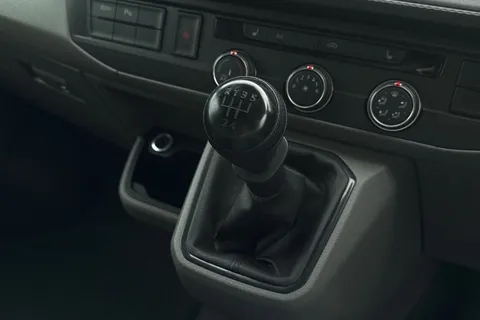 DE74WMF Volkswagen Transporter 2.0 TDI 110 Highline Van Thumbnail #24