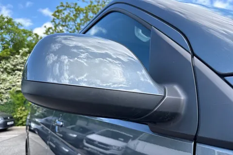 DE74JKJ Volkswagen Transporter 2.0 TDI 110 Highline Van Thumbnail #27