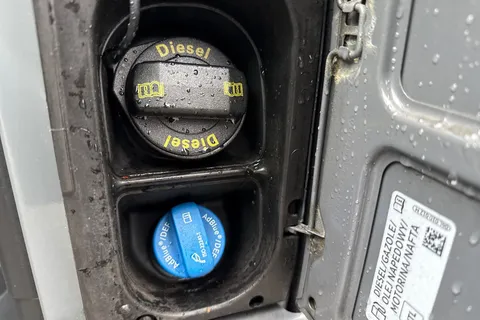 DG74EOR Volkswagen Transporter 2.0 TDI 110 Highline Van Thumbnail #25