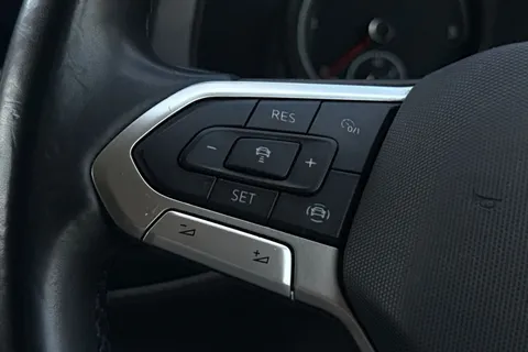 DE74BMV Volkswagen Transporter 2.0 TDI 110 Highline Van Thumbnail #32