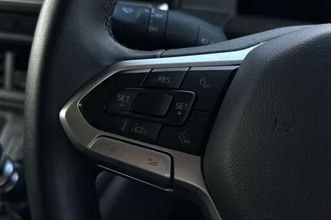 DG25EDC Volkswagen Transporter 2.0 TDI 150 Commerce Plus Van Thumbnail #37