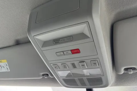 DG74EOR Volkswagen Transporter 2.0 TDI 110 Highline Van Thumbnail #40