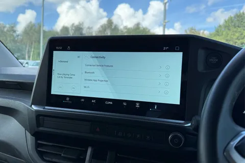 DE25KZA Volkswagen Transporter 2.0 TDI 150 Commerce Plus Van Thumbnail #50