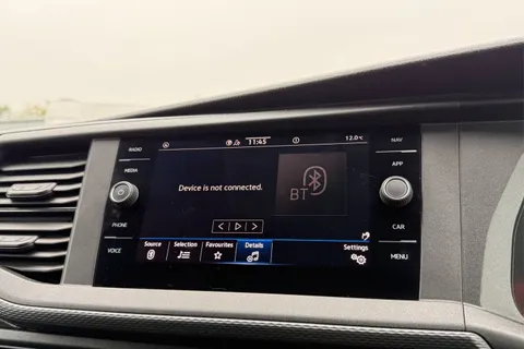 DG74EOR Volkswagen Transporter 2.0 TDI 110 Highline Van Thumbnail #50