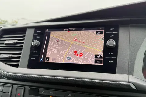 DG74EOR Volkswagen Transporter 2.0 TDI 110 Highline Van Thumbnail #52