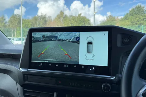 DG25EDC Volkswagen Transporter 2.0 TDI 150 Commerce Plus Van Thumbnail #52